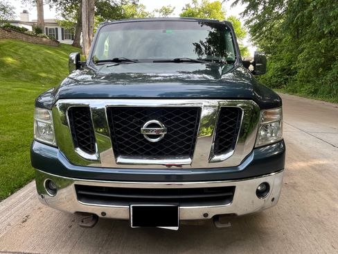 Used 2013 Nissan NV 3500 SL w/ Technology Pkg image 5