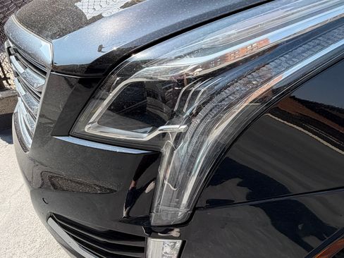 Used 2017 Cadillac XT5 Premium Luxury image 10