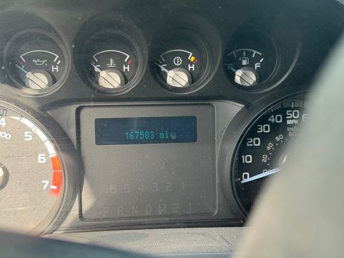 Used 2014 Ford F250 XL w/ Power Equipment Group image 10