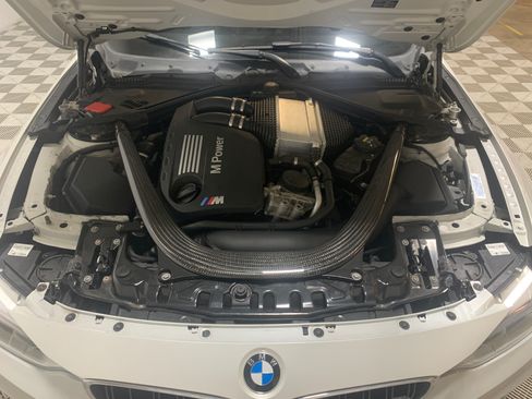 Used 2015 BMW M4 Coupe 2D image 10