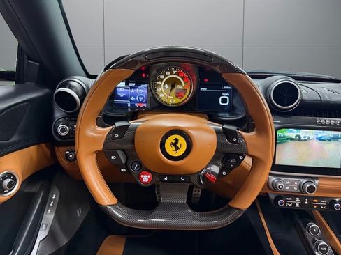 Used 2019 Ferrari Portofino RWD image 7