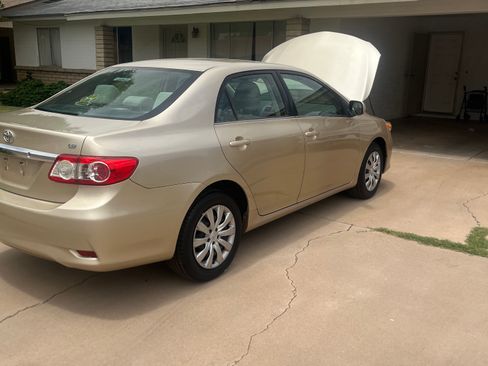 Used 2013 Toyota Corolla LE FWD image 10