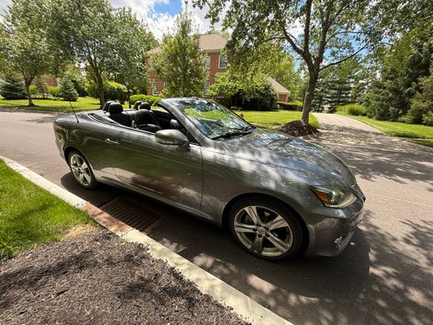 Used 2012 Lexus IS 250C w/ Luxury Pkg RWD image 17