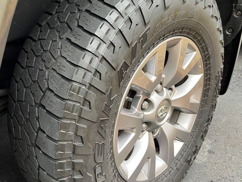 Used 2016 Toyota Tacoma SR5 image 15