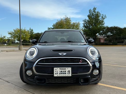 Used 2016 MINI Cooper S image 1