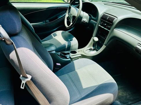 Used 2003 Ford Mustang Coupe RWD image 8