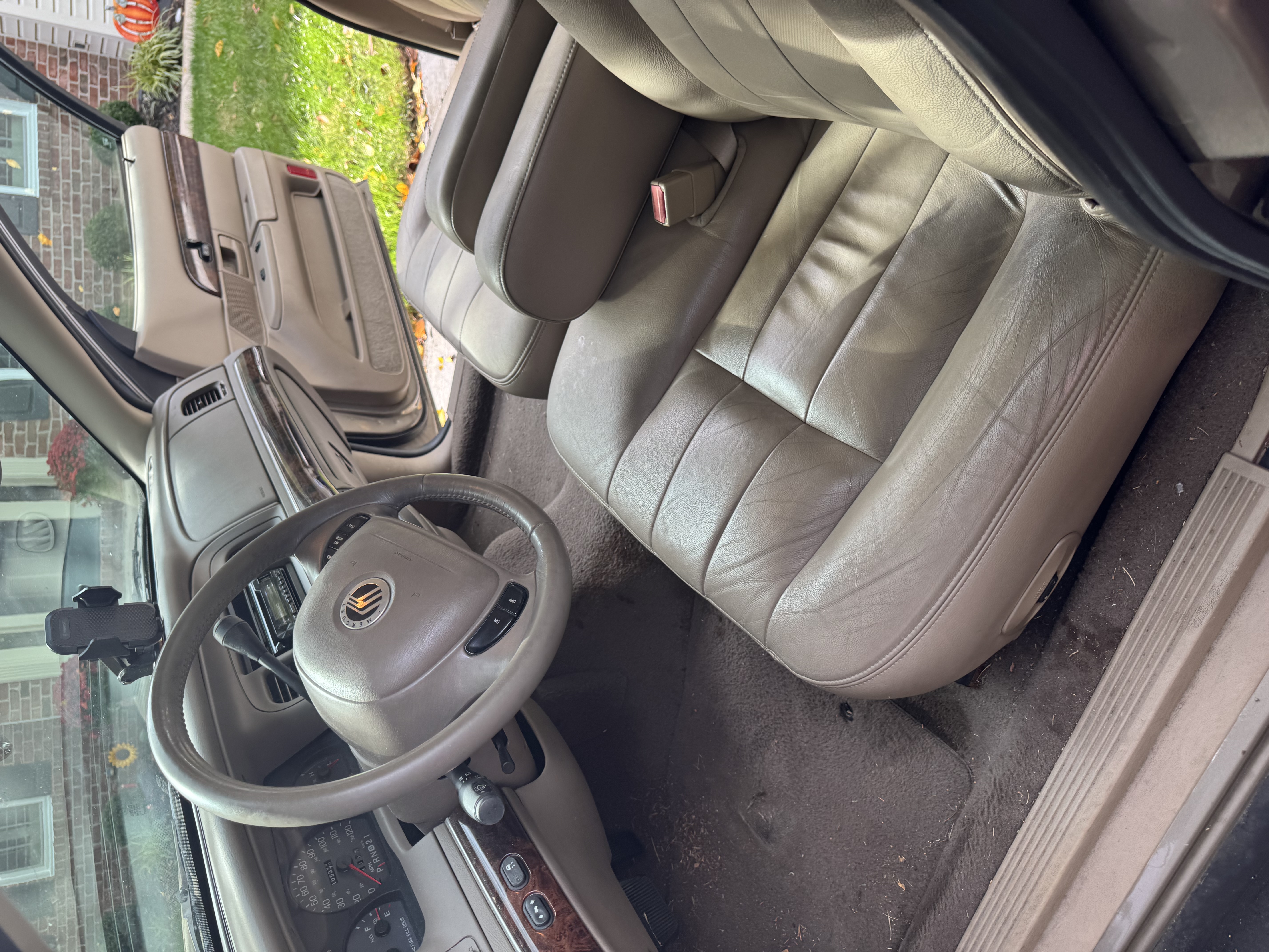 Used 2004 Mercury Grand Marquis LS RWD image 9