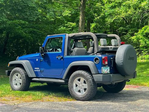 Used 2010 Jeep Wrangler Sport image 2