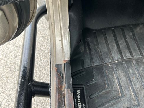 Used 2005 Jeep Wrangler Unlimited Rubicon w/ Sahara Edition Group image 27