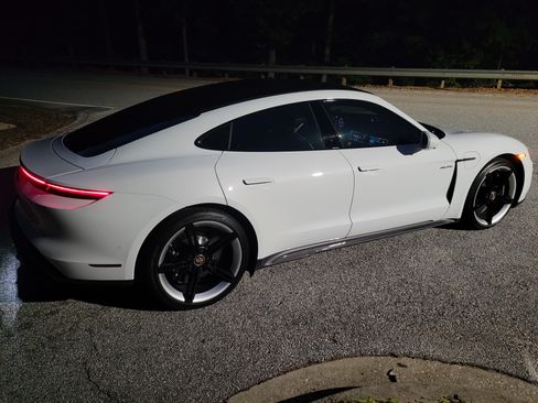 Used 2020 Porsche Taycan Turbo S image 16