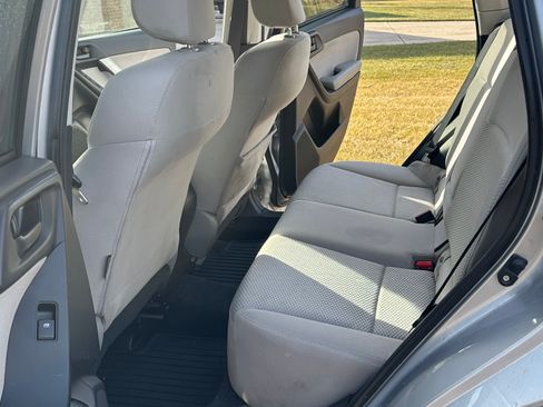 Used 2016 Subaru Forester 2.5i Premium w/ All-Weather Package image 9