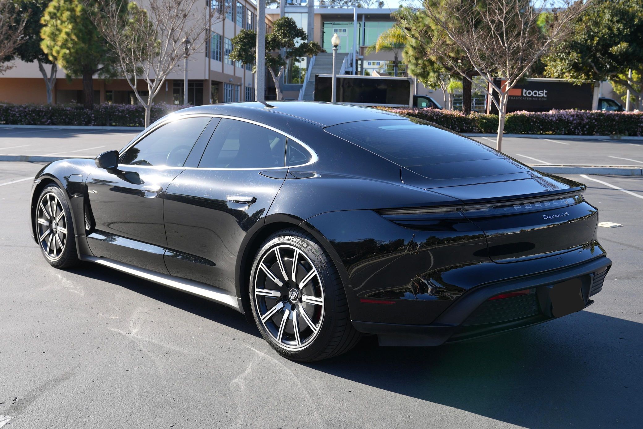 Used 2020 Porsche Taycan 4S AWD/4WD image 2
