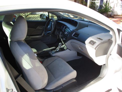 Used 2013 Honda Civic LX image 6