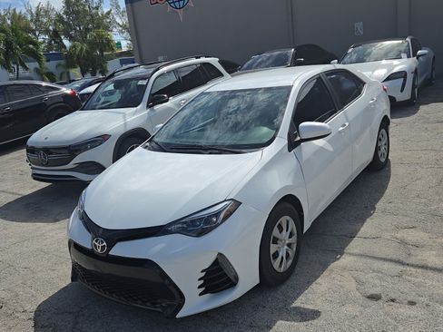 Used 2014 Toyota Corolla L image 9