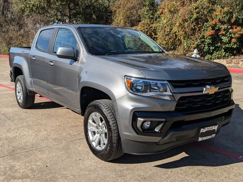 Used 2021 Chevrolet Colorado LT w/ LT Convenience Package image 8