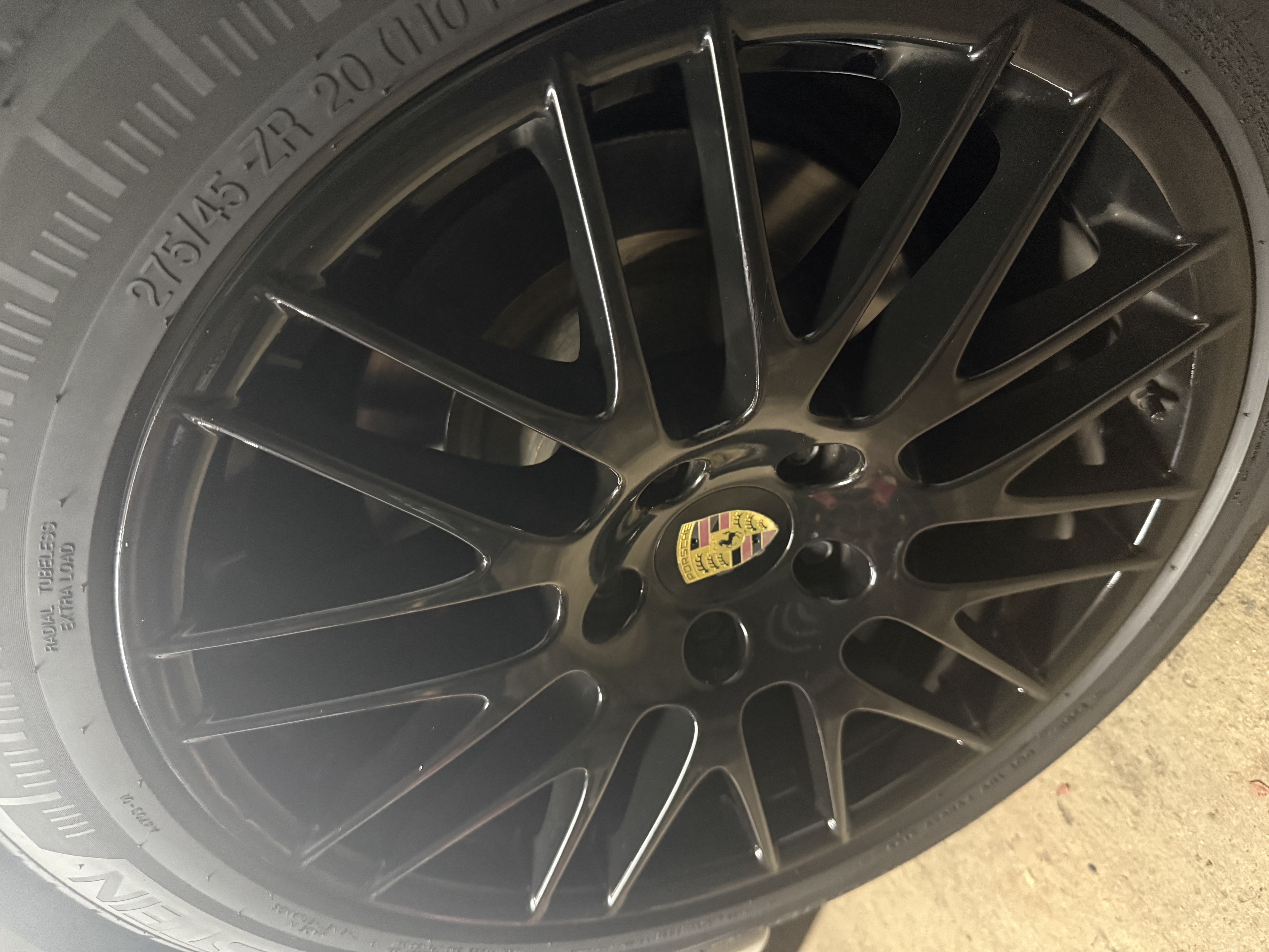 Used 2016 Porsche Cayenne GTS AWD/4WD image 21
