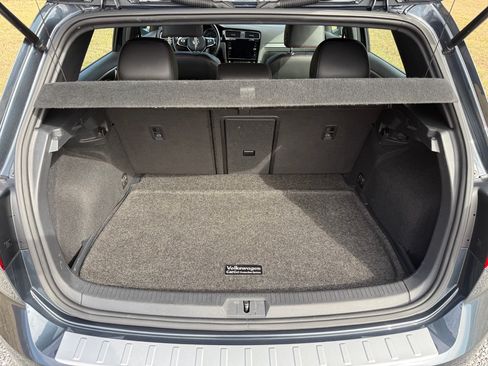 Used 2018 Volkswagen GTI SE image 28