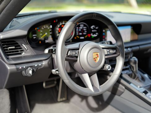 Used 2022 Porsche 911 GT3 image 19