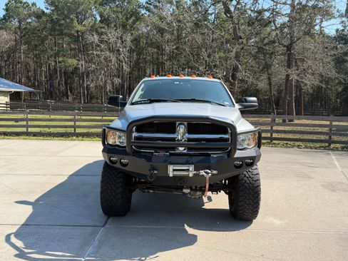 Used 2005 Dodge Ram 2500 Truck SLT w/ Quad Cab Big Horn Value Group image 2