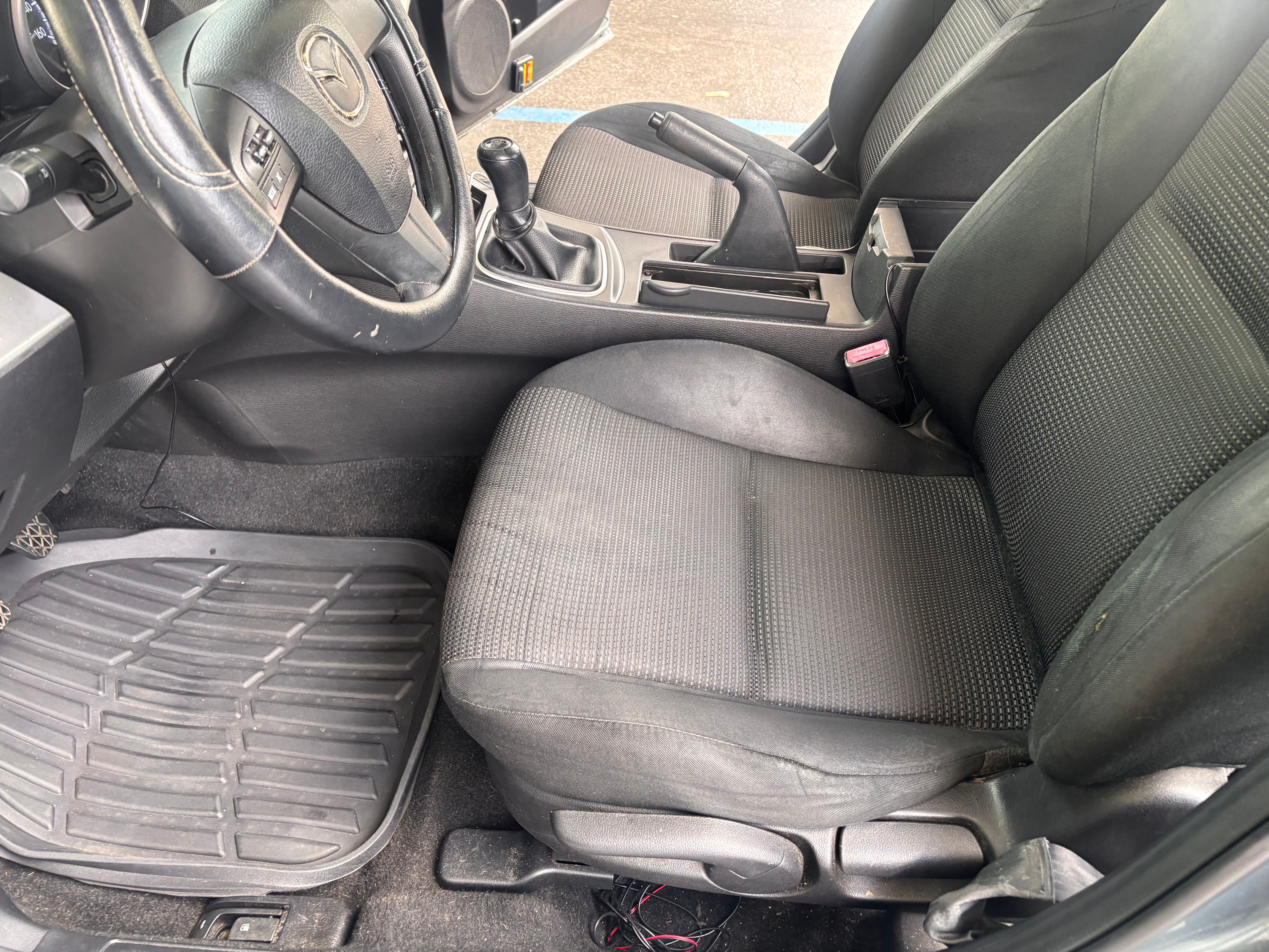 Used 2012 MAZDA MAZDA3 i Sport FWD image 6