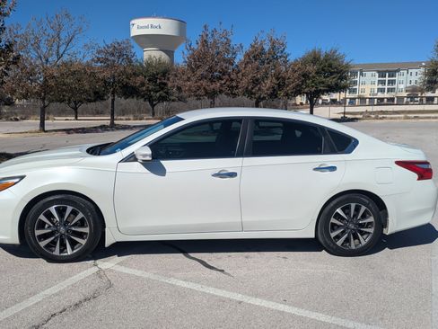 Used 2017 Nissan Altima 2.5 SL image 1