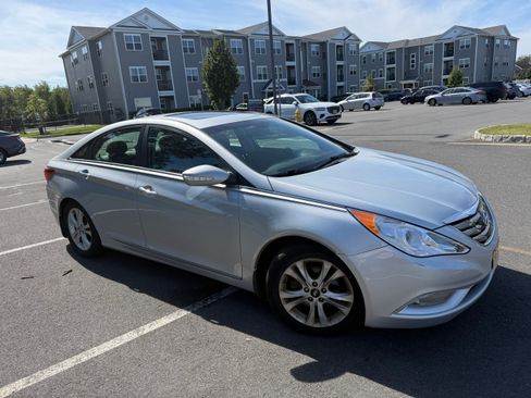Used 2013 Hyundai Sonata Limited image 9