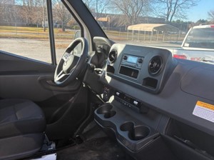 Used 2020 Mercedes-Benz Sprinter 4500 image 2