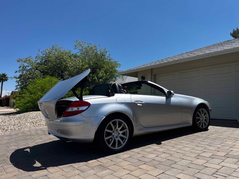 Used 2005 Mercedes-Benz SLK 350 image 10