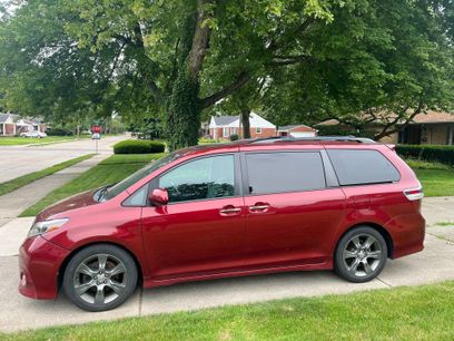 Used 2015 Toyota Sienna SE Premium
