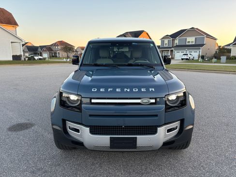 Used 2020 Land Rover Defender 110 HSE image 9
