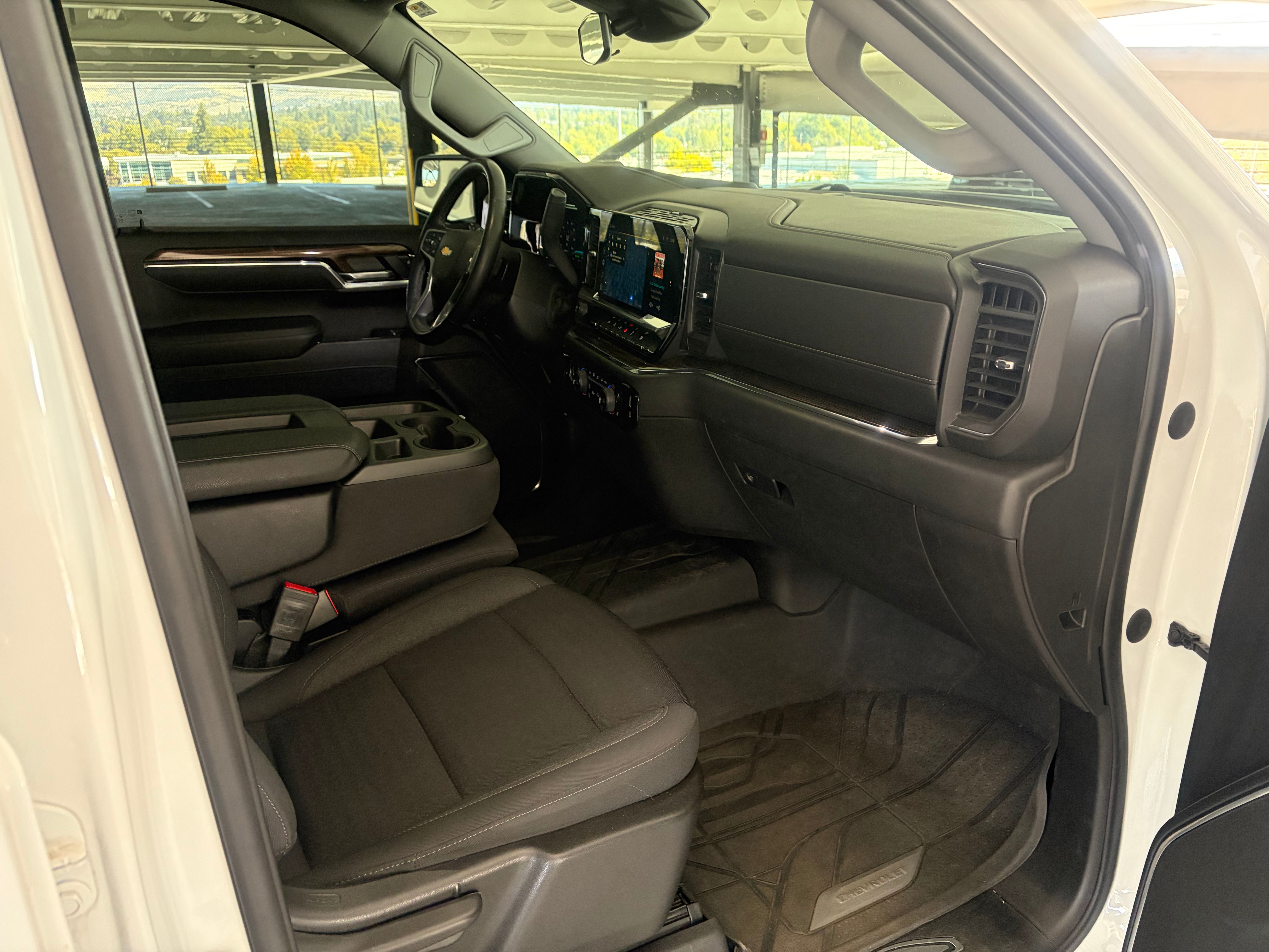 Used 2023 Chevrolet Silverado 1500 LT w/ Protection Package AWD/4WD image 11