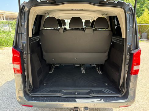 Used 2016 Mercedes-Benz Metris Passenger image 12