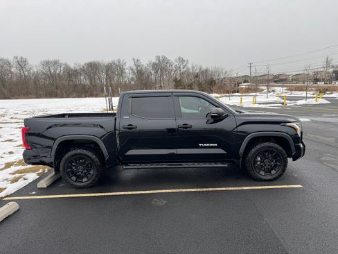 Used 2022 Toyota Tundra SR5 image 2