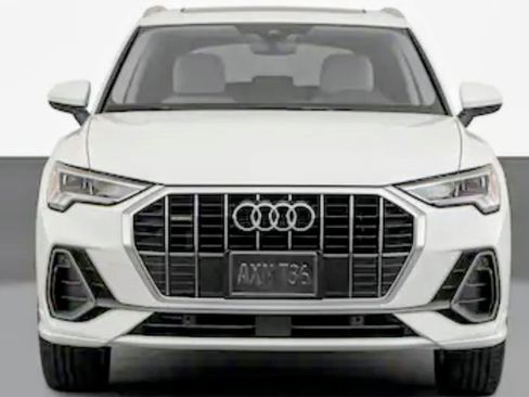 Used 2021 Audi Q3 2.0T Premium Plus w/ Premium Plus Package image 13