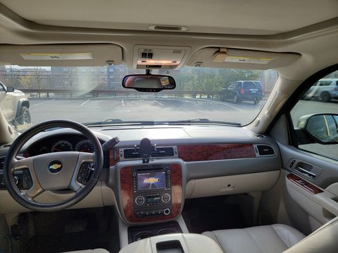 Used 2012 Chevrolet Tahoe 4WD Hybrid image 9