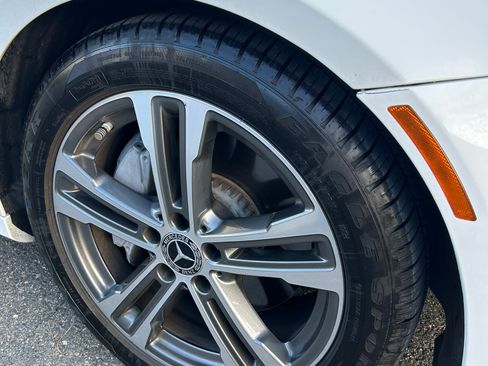 Used 2021 Mercedes-Benz E 350 Sedan image 21