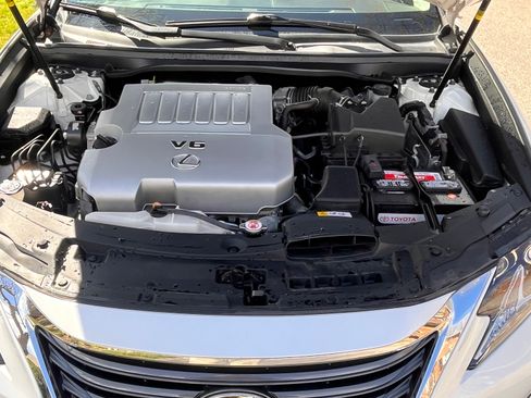 Used 2017 Lexus ES 350 w/ Luxury Package image 11