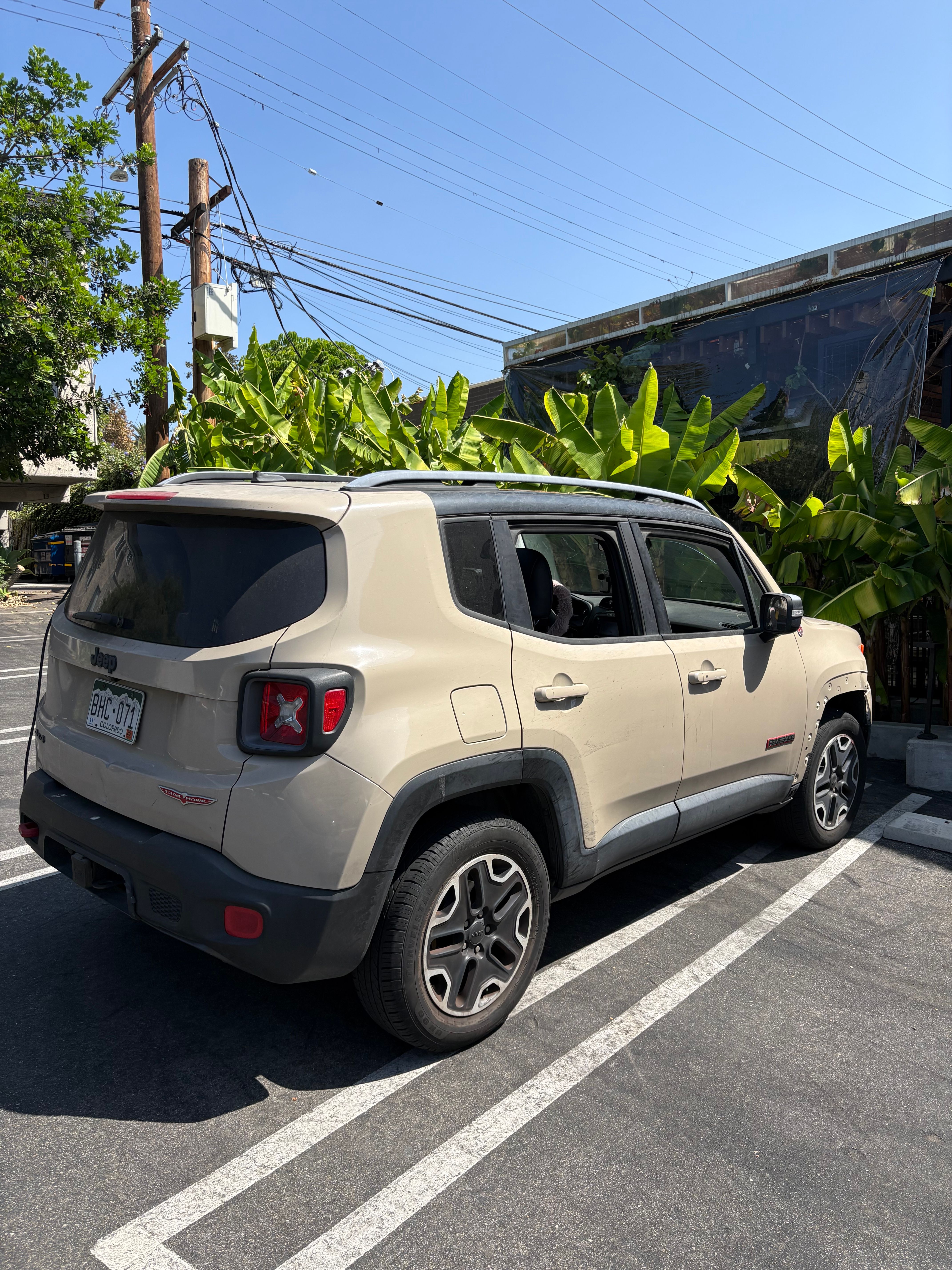 Used 2015 Jeep Renegade Trailhawk w/ Premium Leather Group AWD/4WD image 4