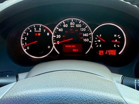 Used 2010 Nissan Altima 3.5 SR w/ Premium Pkg FWD image 2