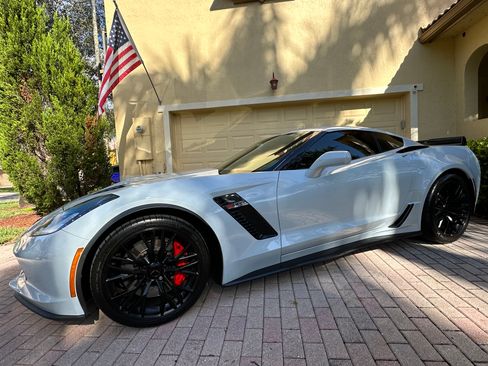 Used 2019 Chevrolet Corvette Z06 RWD image 15