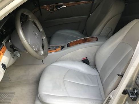 Used 2006 Mercedes-Benz E 500 4MATIC Wagon image 16