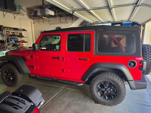 Used 2020 Jeep Wrangler Unlimited Sport image 12