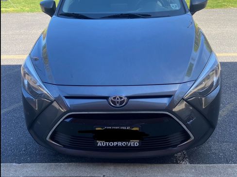 Used 2018 Toyota Yaris iA image 2