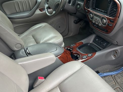 Used 2006 Toyota Sequoia Limited image 10