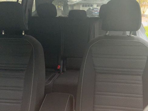 Used 2024 Volkswagen Tiguan S image 9