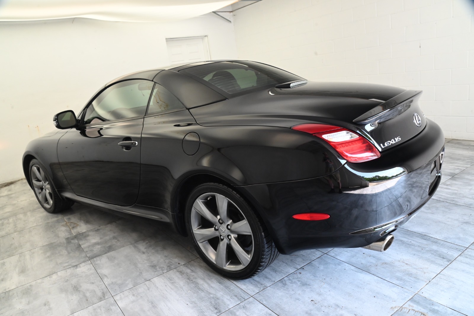 Used 2010 Lexus SC 430 Convertible w/ Preferred Accessory Package RWD image 5