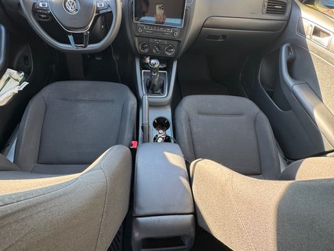 Used 2015 Volkswagen Jetta S image 15