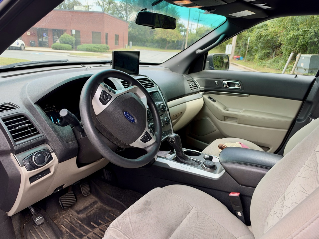Used 2013 Ford Explorer 4WD w/ Class III Trailer Tow Pkg image 11