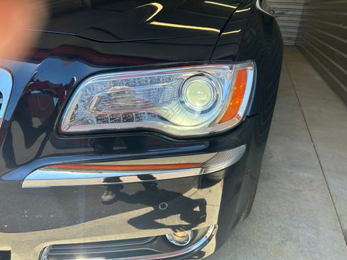 Used 2011 Chrysler 300 C AWD/4WD image 2