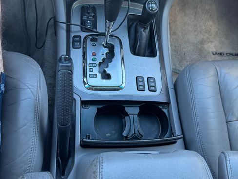 Used 2007 Toyota Land Cruiser image 13